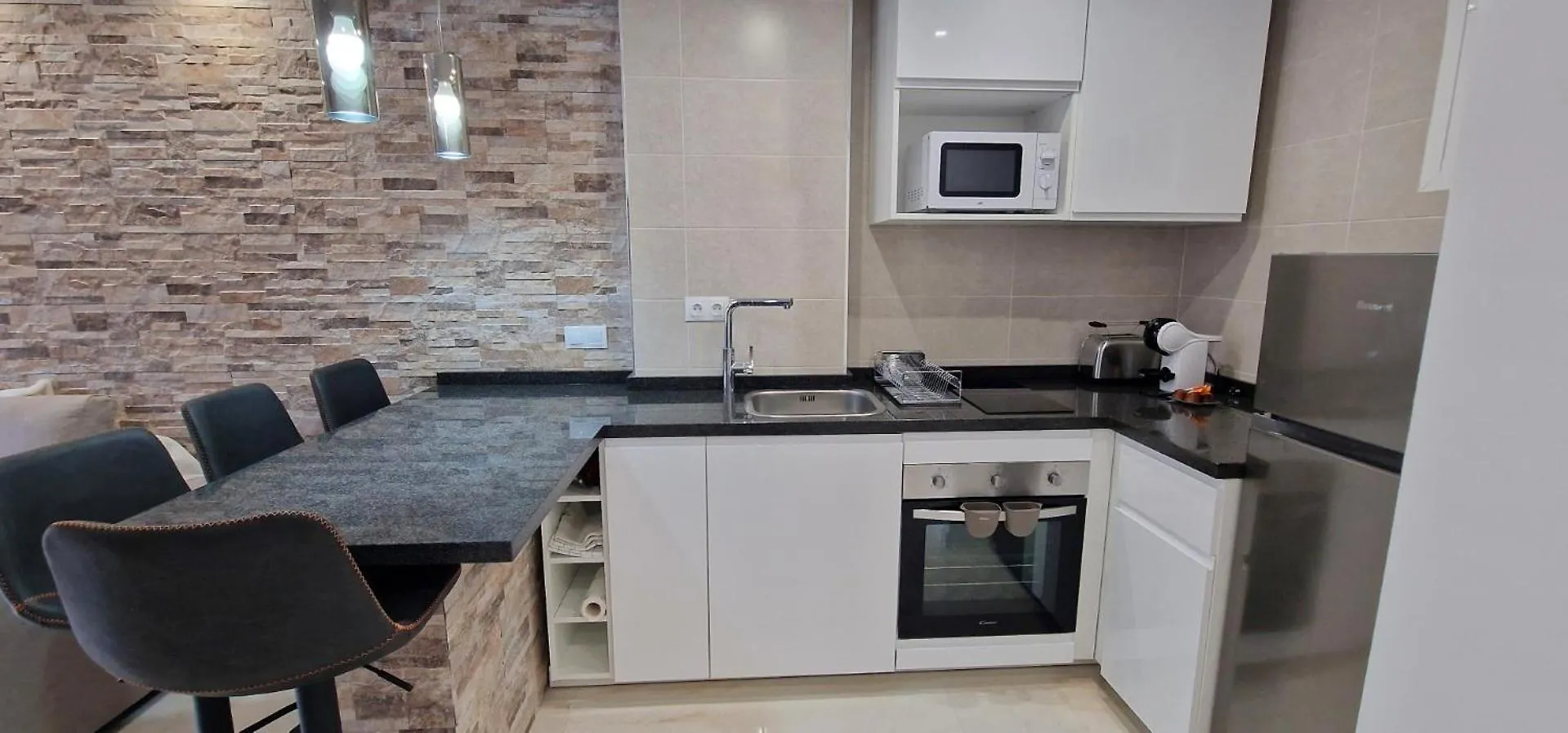 Nice Iris Apartment 베날마데나코스타