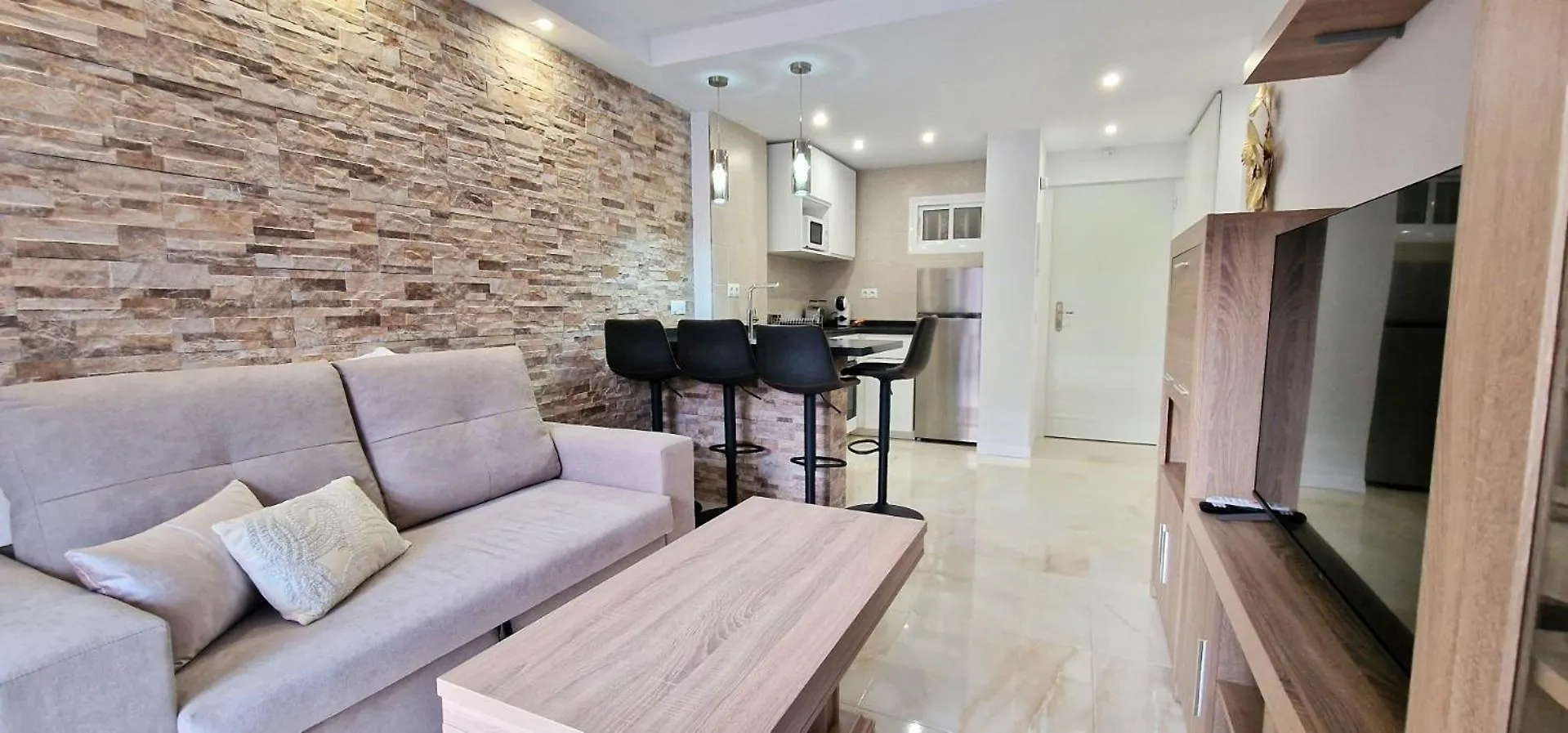 Nice Iris Apartment 베날마데나코스타